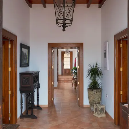Lanzahost Casa Virginia Mala